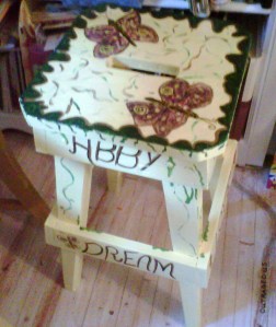 butterfly bench